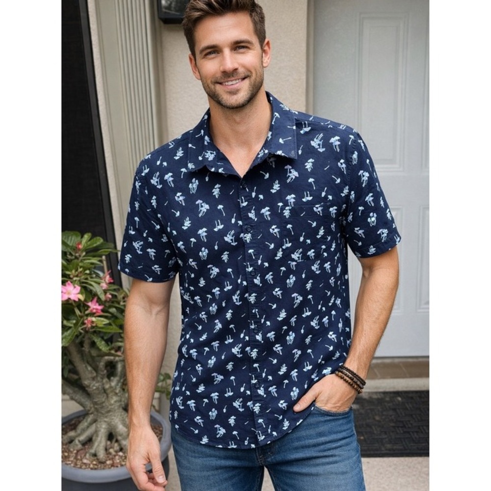 ABOUND. Navy Button-Up down shirt with Light Blue Mushroom Print. XL. S.S
